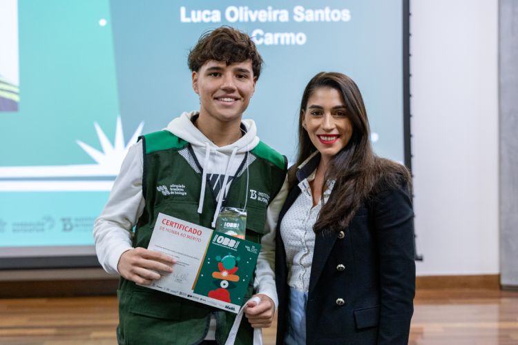 Luca Oliveira Santos do Carmo, do Colégio Farias Brito Pré-Vestibular Aldeota/CE), também se classificou para a OIAB