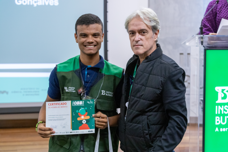 Caio Nascimento Gonçalves Marques, do Colégio Etapa, foi um dos estudantes classificados para a OIAB