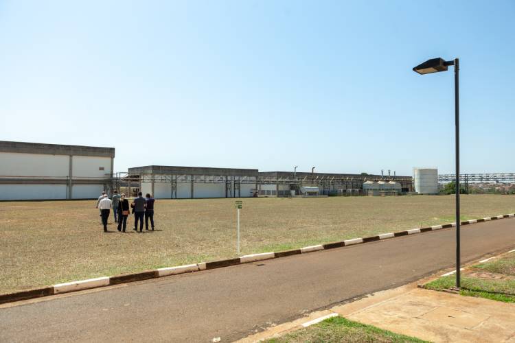 Área externa da Fundação para o Remédio Popular “Chopin Tavares de Lima” (FURP), 