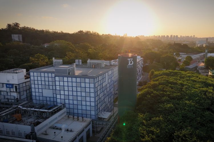 Imagem aérea do parque fabril do Instituto Butantan