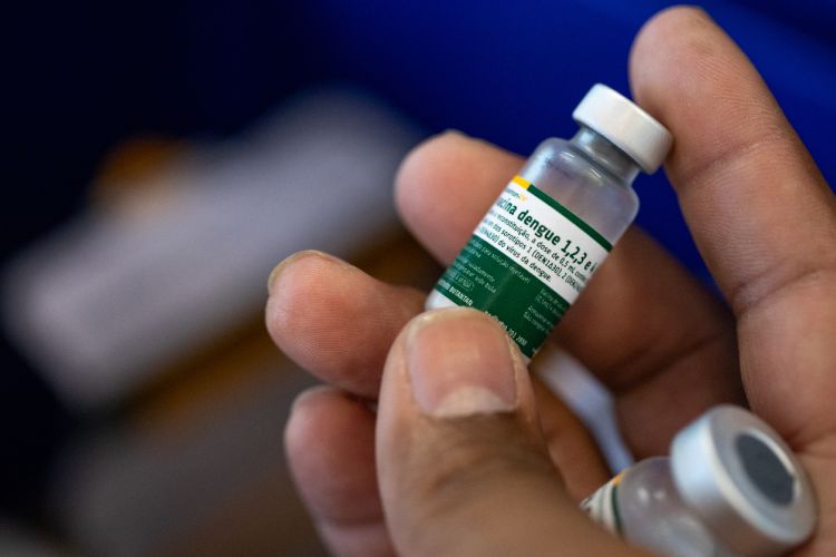 Frasco da vacina Butantan-DV