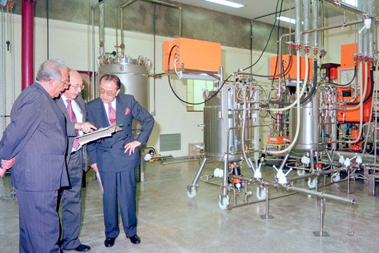 Laboratório de Produção de vacina contra a Hepatite B por recombinação genética